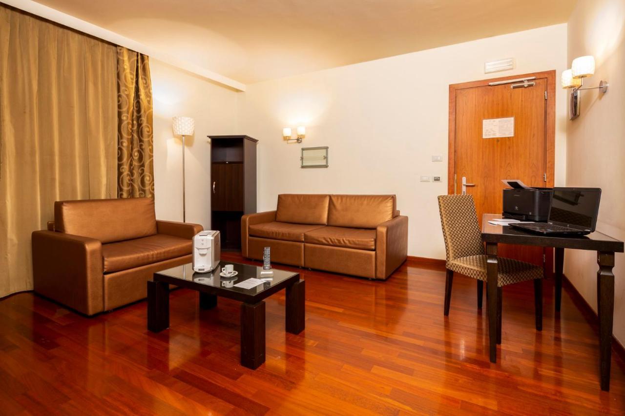 Crowne Plaza Venice East By Ihg Quarto d'Altino Bagian luar foto