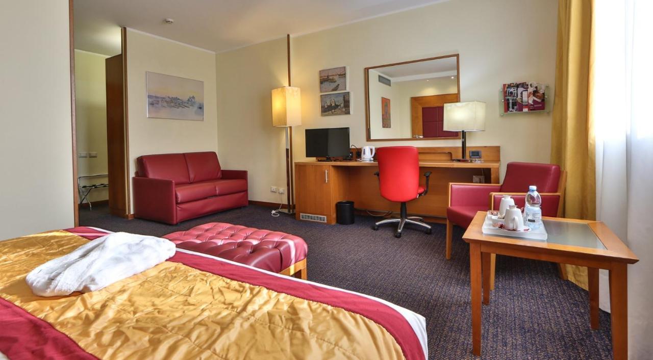Crowne Plaza Venice East By Ihg Quarto d'Altino Bagian luar foto